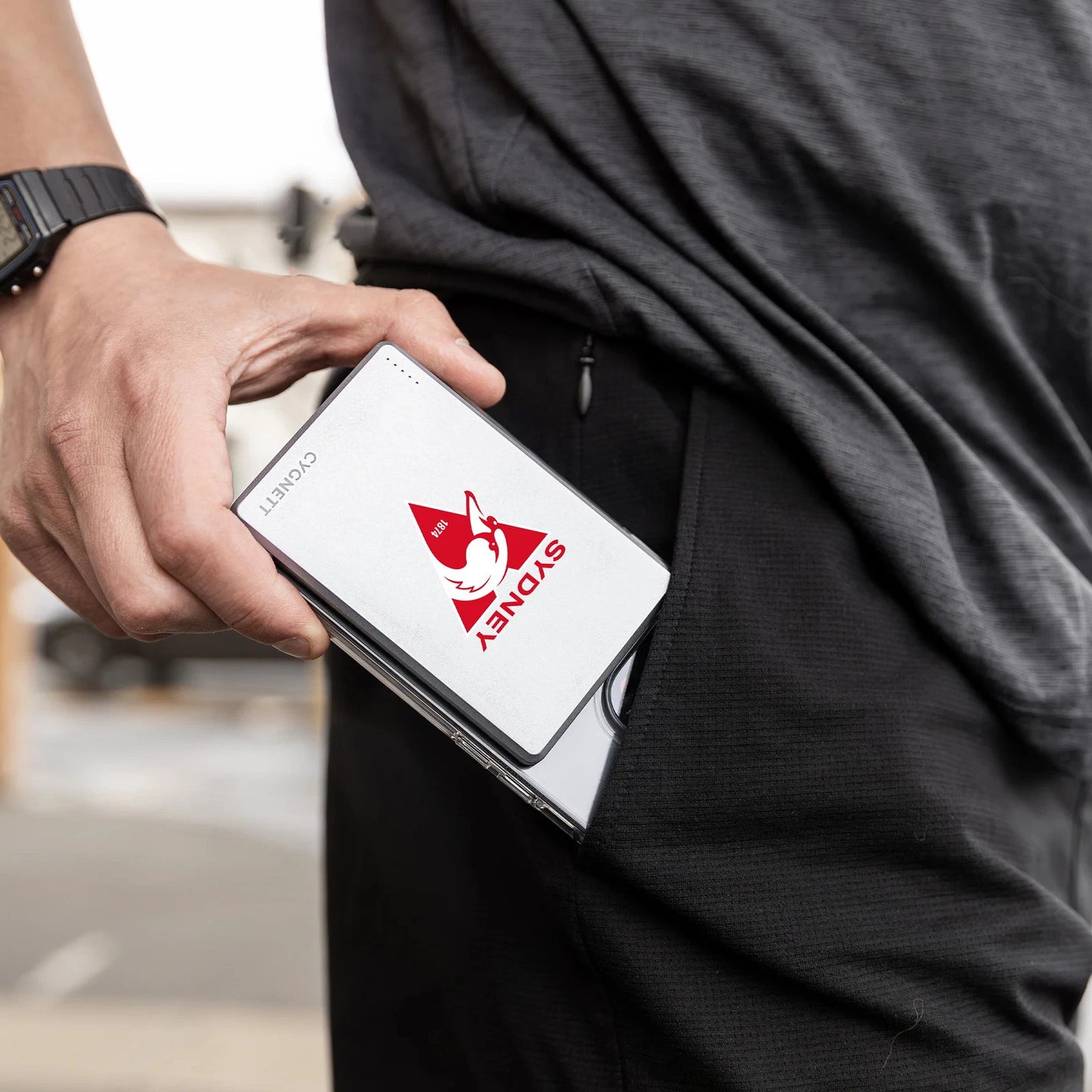 Cygnett 5K Magnetic Wireless Power Bank – AFL Sydney Swans